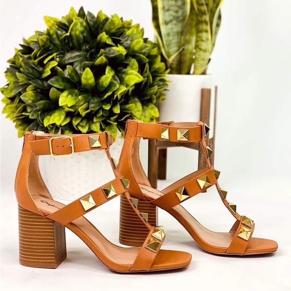 Camel Studded Heel - Picture 7 of 7